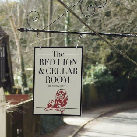 The Red Lion & Cellar Room, Betchworth Exterior foto